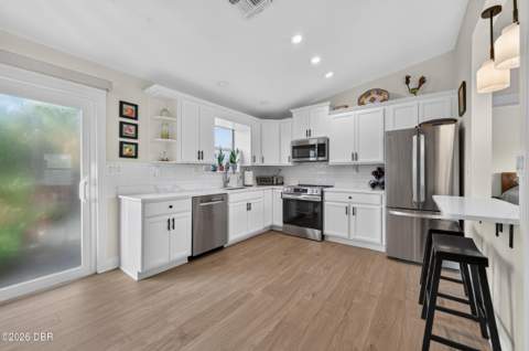 124 Avalon Drive, Ormond Beach FL - photo 9 of 36