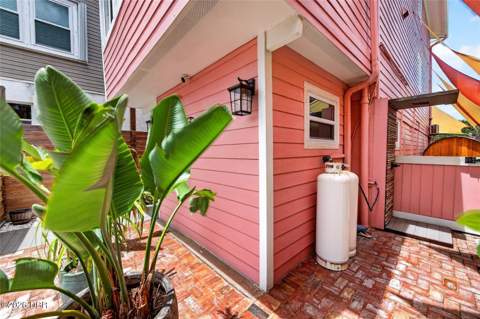 881 Catfish Avenue, New Smyrna Beach FL - photo 11 of 54