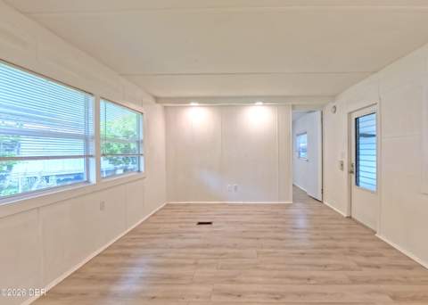 1517 Avenue C, Ormond Beach FL - photo 6 of 22