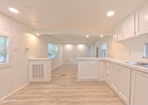 1517 Avenue C, Ormond Beach FL - photo 9 of 22
