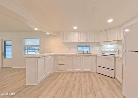 1517 Avenue C, Ormond Beach FL - photo 8 of 22