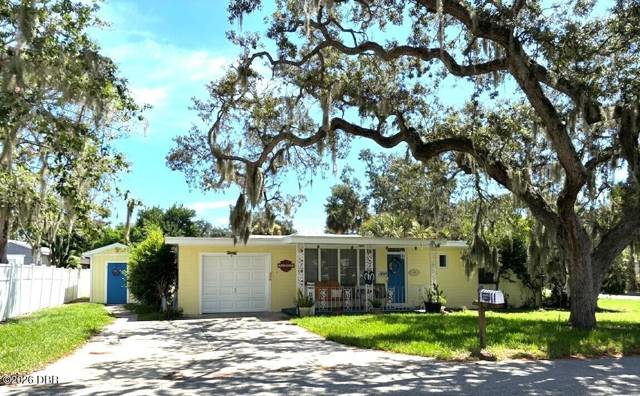 1435 Daytona Avenue