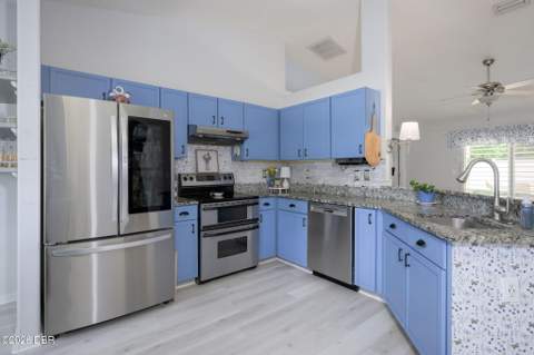 18 Phoenix Lane, Palm Coast FL - photo 7 of 40