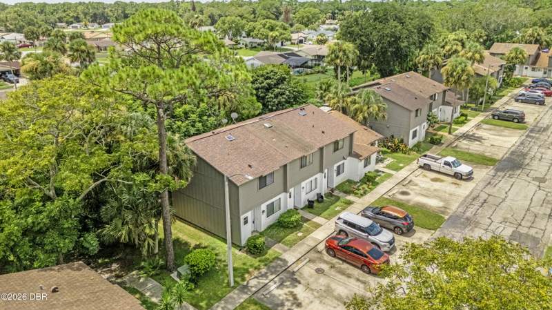 3 bedroom Townhouse at 190 W Sandalwood Court, Forest Lake, Daytona Beach — photo 2