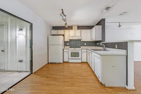 190 W Sandalwood Court, Daytona Beach FL - photo 11 of 31