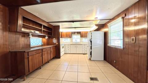 1302 Arroyo Parkway, Ormond Beach FL - photo 7 of 19