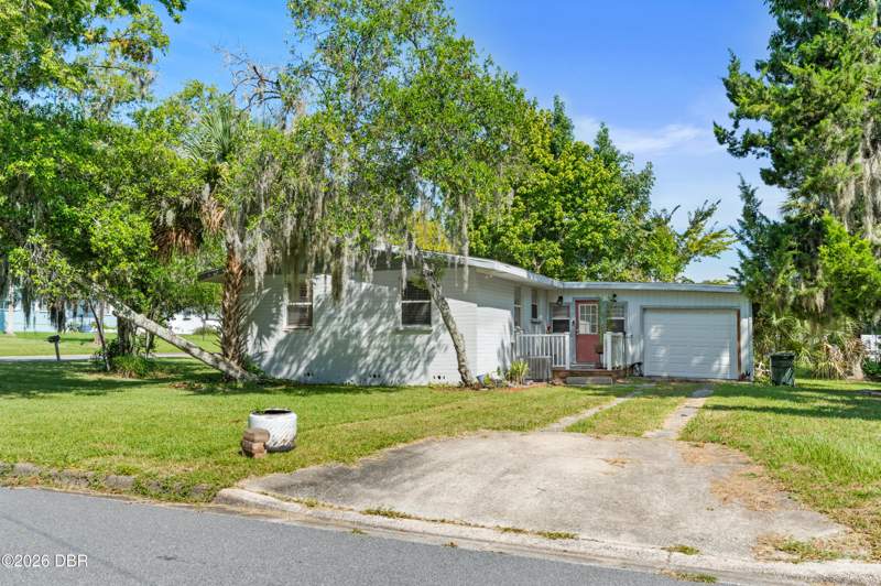 2 bedroom Single Family Residence at 553 S Lanvale Avenue, Tuscawilla Highlands, Daytona Beach — photo 5