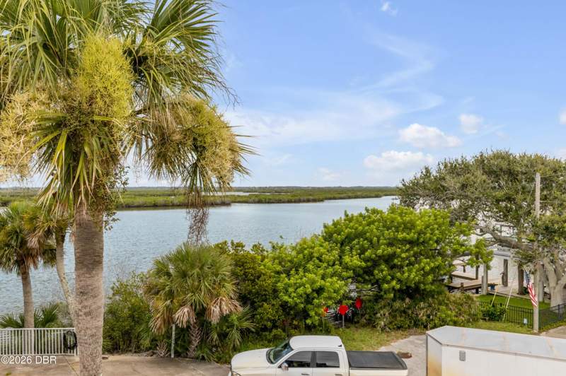 4 bedroom Single Family Residence at 830 Eel Avenue, Bethune Volusia Beach, New Smyrna Beach — photo 2