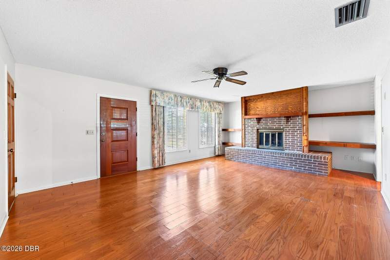 3 bedroom Single Family Residence at 308 Dubs Drive, Dubberly, Holly Hill — photo 3