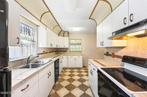 308 Dubs Drive, Holly Hill FL - photo 6 of 22