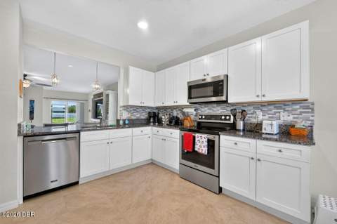 5349 Sandpine Haven Lane, Port Orange FL - photo 7 of 37