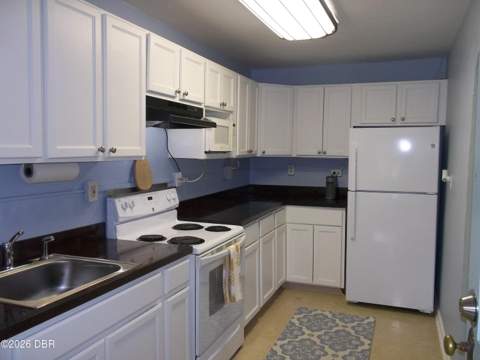 428 Eastwood Lane, Daytona Beach FL - photo 10 of 20