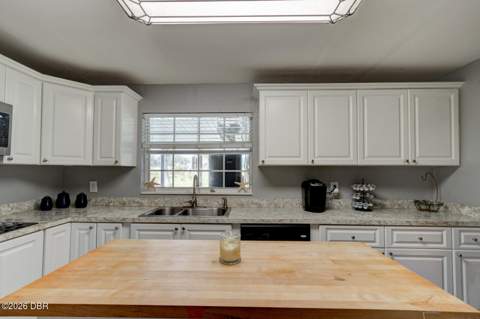 1026 Lake Avenue, Edgewater FL - photo 6 of 31