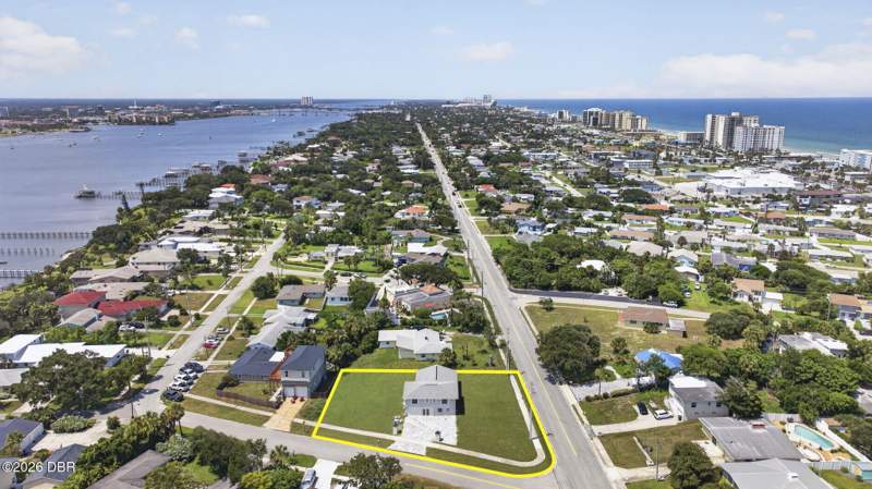 5 bedroom Single Family Residence at 2314 S Peninsula Drive, Bridgeport Heights, Daytona Beach — photo 3