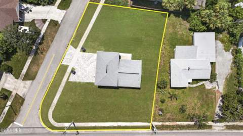 2314 S Peninsula Drive, Daytona Beach FL - photo 7 of 48