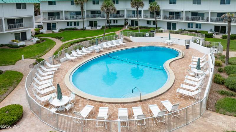 2 bedroom Condominium at 815 Ocean Shore Boulevard #3A, Ormond Holiday Club, Ormond Beach — photo 2