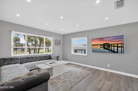 10 E Tipperary Lane, Ormond Beach FL - photo 9 of 49
