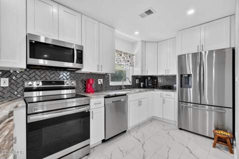 10 E Tipperary Lane, Ormond Beach FL - photo 13 of 49