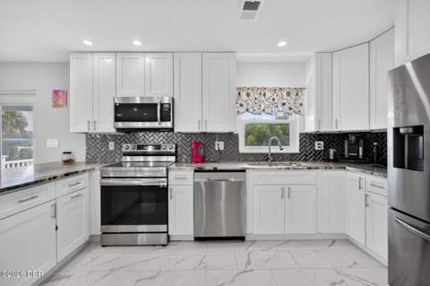 10 E Tipperary Lane, Ormond Beach FL - photo 14 of 49