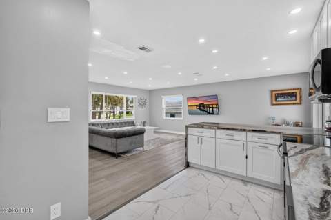 10 E Tipperary Lane, Ormond Beach FL - photo 15 of 49
