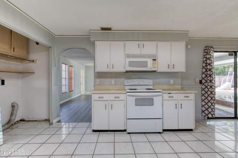 1498 Old Kings Road, Daytona Beach FL - photo 15 of 62