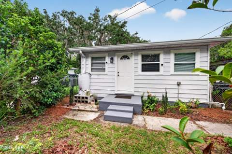 718 Avenue A, Holly Hill FL - photo 8 of 13