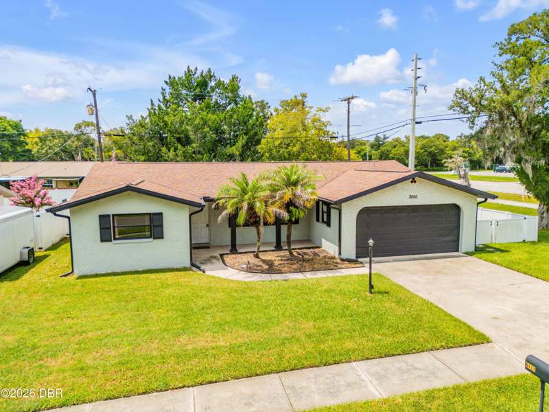 3 bedroom Single Family Residence at 2000 Kenilworth Avenue, Melodie Park, South Daytona — photo 2