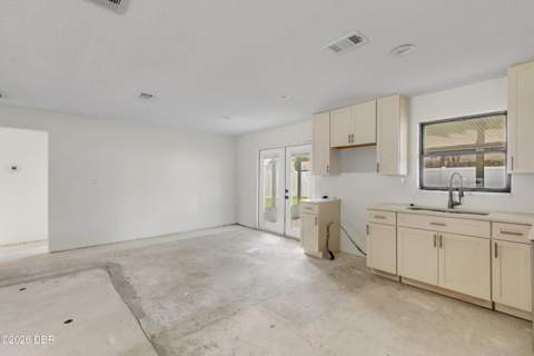2000 Kenilworth Avenue, South Daytona FL - photo 10 of 27