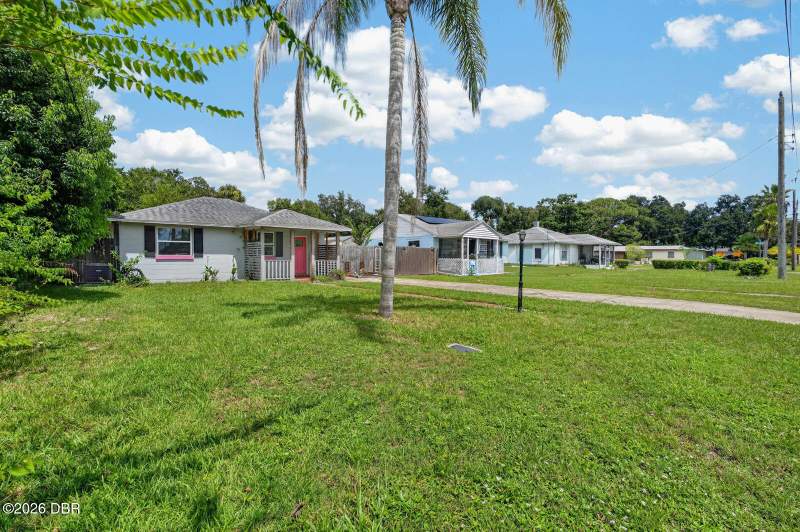 2 bedroom Single Family Residence at 554 Martha Drive, Holly Manor, Holly Hill — photo 5