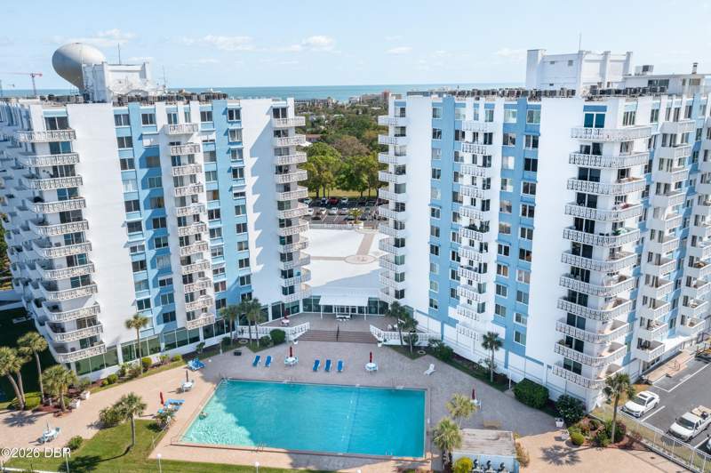 1 bedroom Condominium at 935 N Halifax Avenue #1105, Bayshore Bath & Tennis Club Condo, Daytona Beach — photo 4