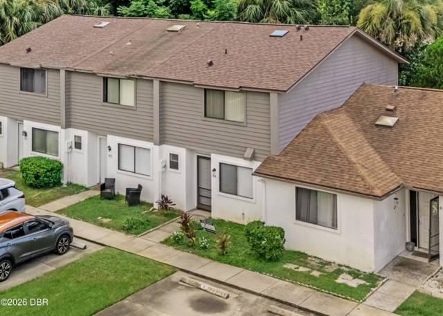 184 W Sandalwood Court, Daytona Beach 32119 home for sale