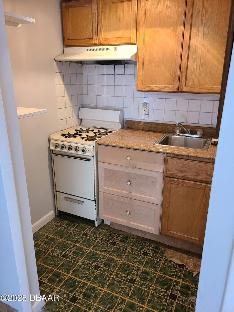 0 bedroom Condominium at 1202 Ridgewood Avenue #225, Mapleleaf Gardens Condo Motel, Holly Hill — photo 5