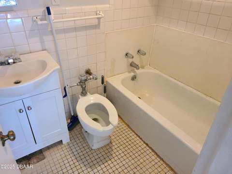 1202 Ridgewood Avenue #225, Holly Hill FL - photo 7 of 8