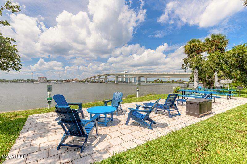 2 bedroom Condominium at 411 N Halifax Avenue #113, Acqua At Daytona Beach Condo, Daytona Beach — photo 2