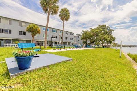 411 N Halifax Avenue #113, Daytona Beach FL - photo 8 of 37