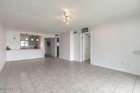 411 N Halifax Avenue #113, Daytona Beach FL - photo 13 of 37