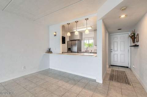 411 N Halifax Avenue #113, Daytona Beach FL - photo 20 of 37