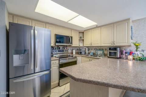 3013 S Atlantic Avenue #2020, Daytona Beach Shores FL - photo 10 of 34