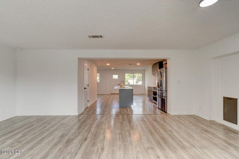 3 bedroom Single Family Residence at 287 N Yonge Street, Ormond Terrace, Ormond Beach — photo 5