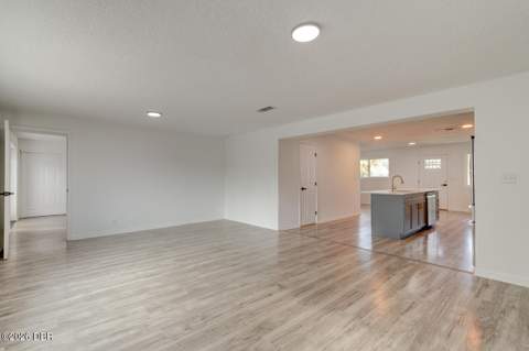 287 N Yonge Street, Ormond Beach FL - photo 7 of 23