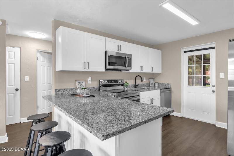 3 bedroom Single Family Residence at 461 Brentwood Drive, Mason Park Homes, Daytona Beach — photo 5