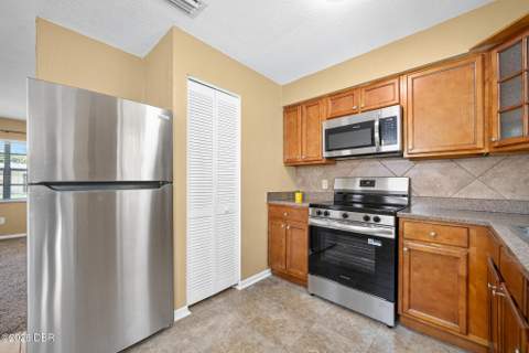 1324 Granada Avenue, Daytona Beach FL - photo 11 of 32