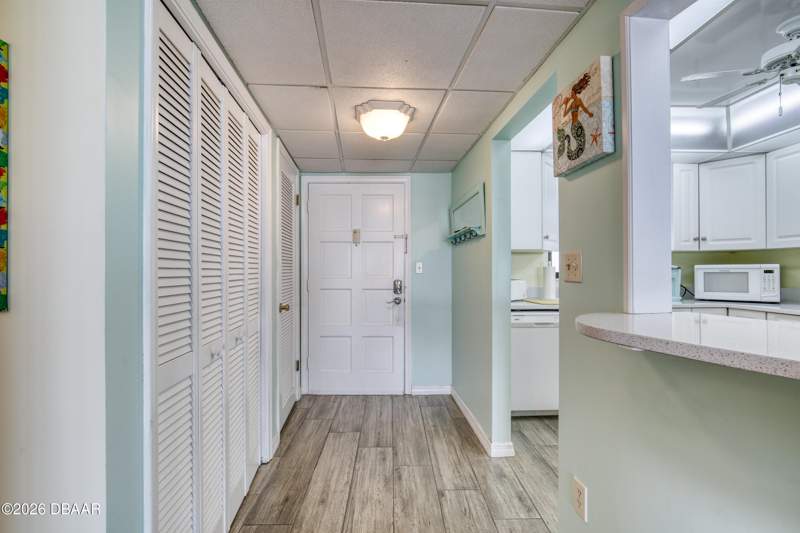 2 bedroom Condominium at 915 Ocean Shore Boulevard #2010, Shoreham Beach, Ormond Beach — photo 5