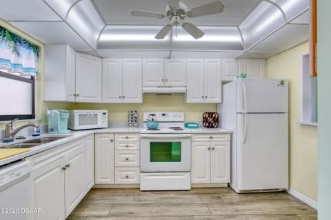 915 Ocean Shore Boulevard #2010, Ormond Beach FL - photo 6 of 44