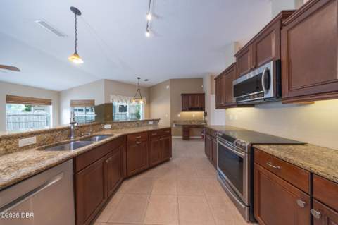 34 Woodholme Lane, Palm Coast FL - photo 12 of 43