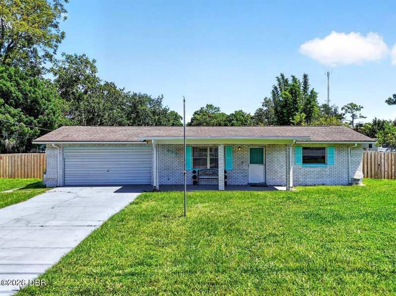 2 bedroom Single Family Residence at 999 16th Street, Gas Lite Square, Edgewater — photo 1