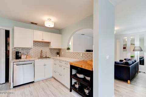 1601 Big Tree Road #408, Daytona Beach FL - photo 8 of 23