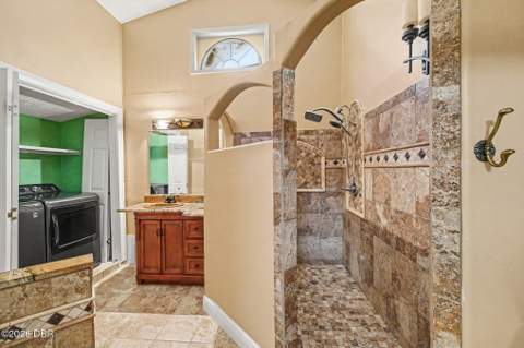 748 Pine Shores Circle, New Smyrna Beach FL - photo 8 of 16