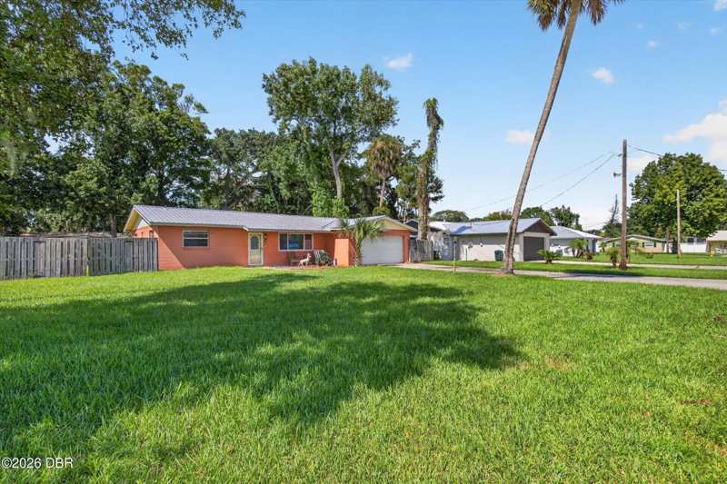 4 bedroom Single Family Residence at 706 Boston Avenue, Country Club Gardens, South Daytona — photo 1