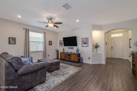 18 Oakleaf Way, Palm Coast FL - photo 7 of 40